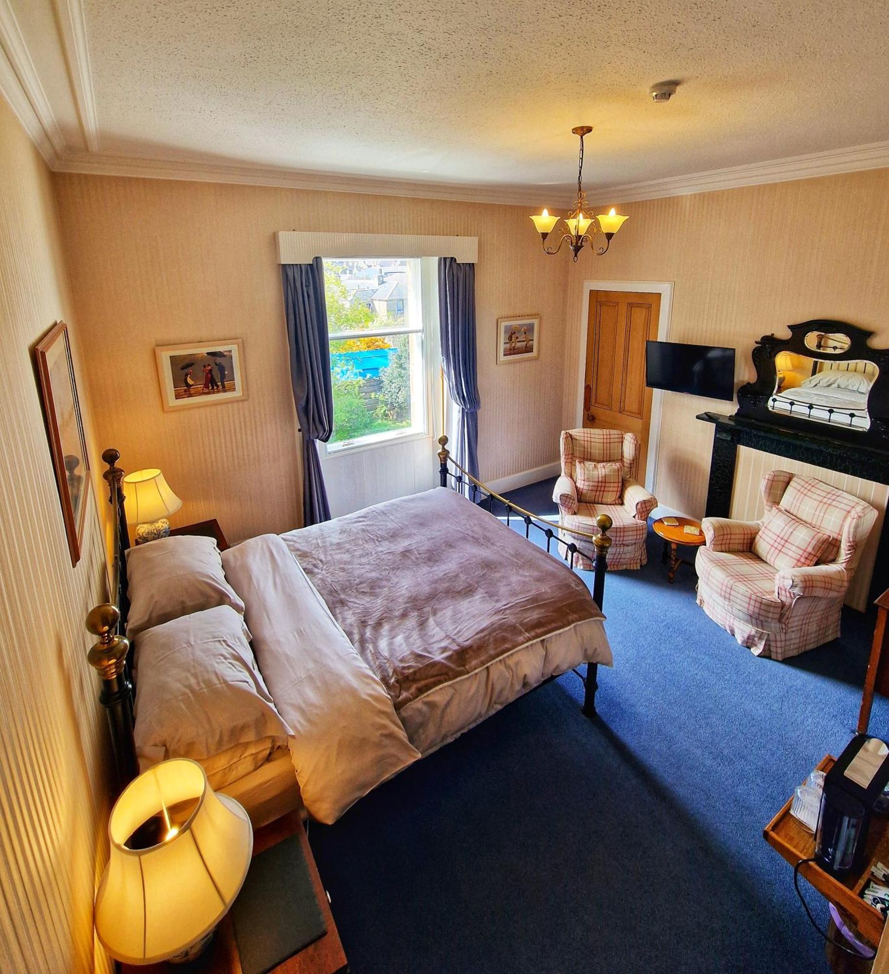 The Pines Guest House Elgin Exterior photo